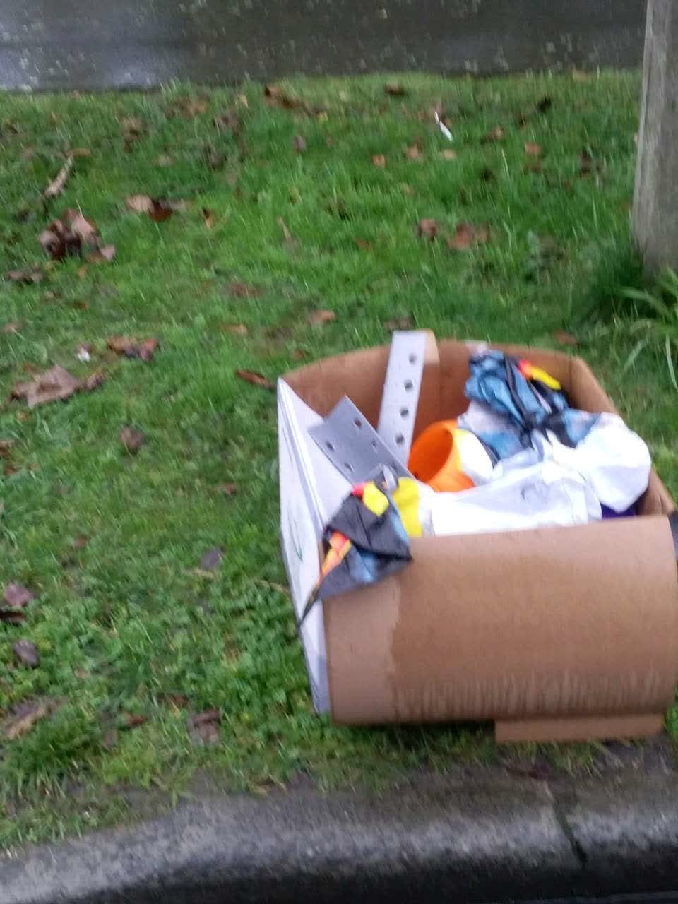 The photograph attached to this rubbish/recycling report