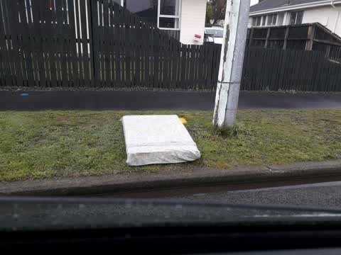 Rubbish/Recycling, a report photo