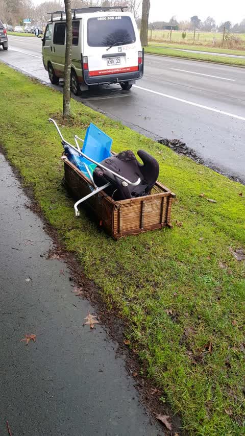 Rubbish/Recycling, a report photo