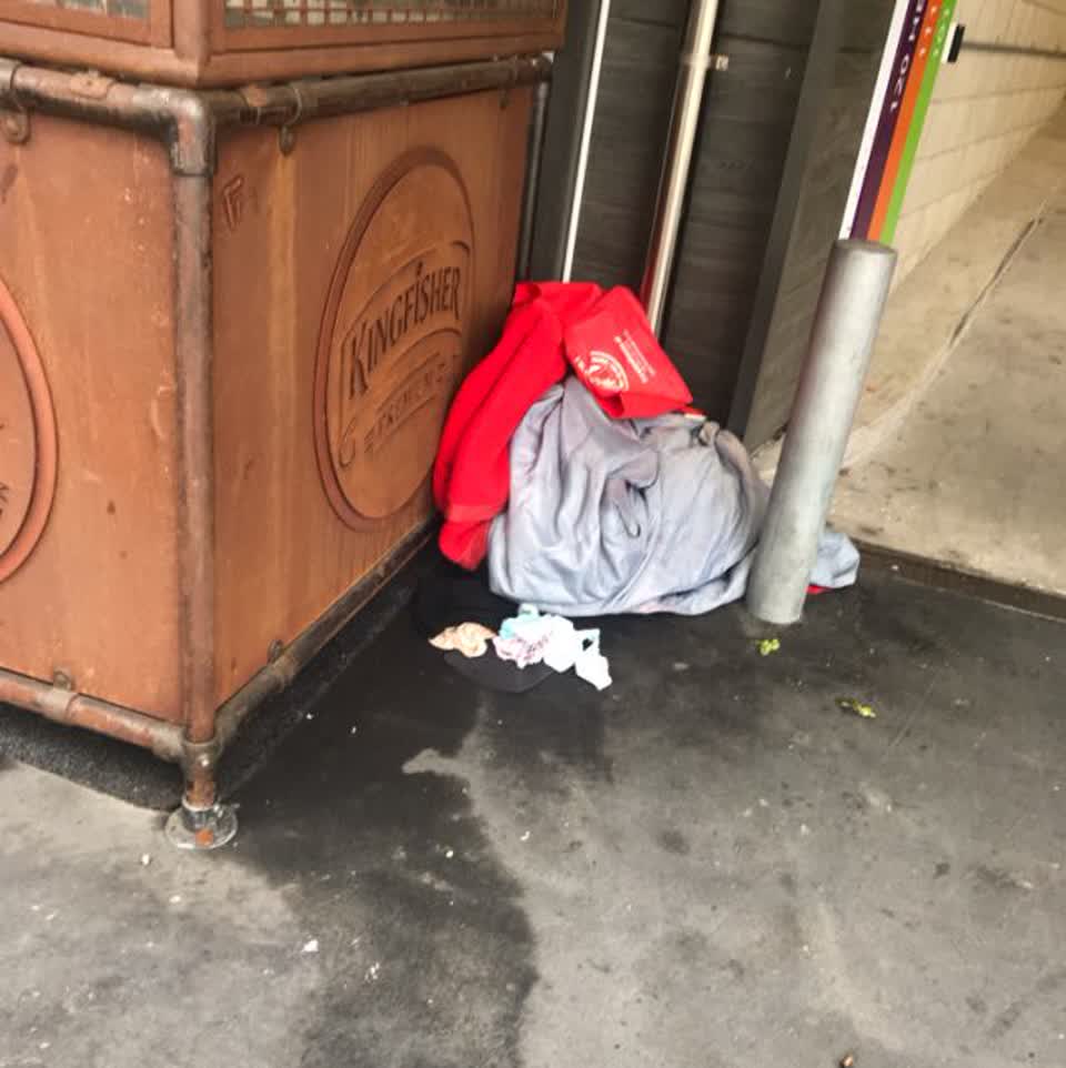 The photograph attached to this rubbish/recycling report
