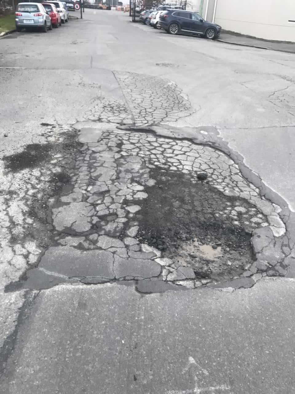 The photograph attached to this roading/streets report