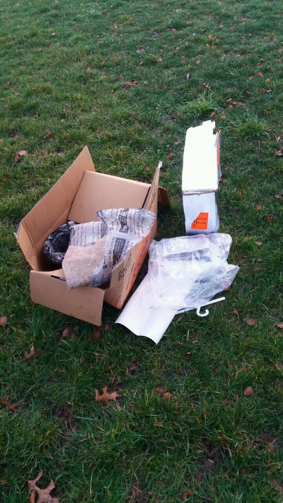 The photograph attached to this rubbish/recycling report