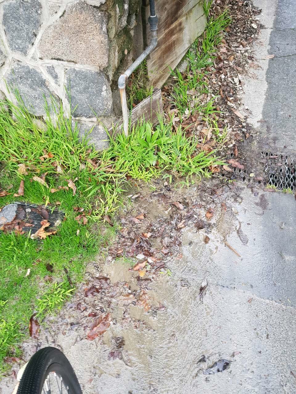 The photograph attached to this water supply report