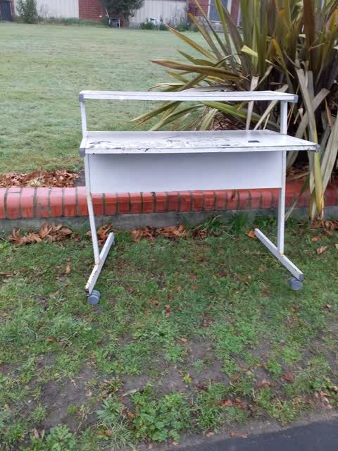 Rubbish/Recycling, a report photo