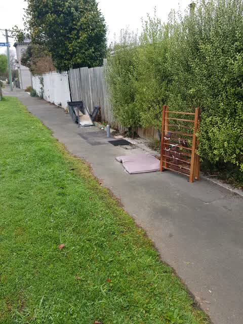 Rubbish/Recycling, a report photo
