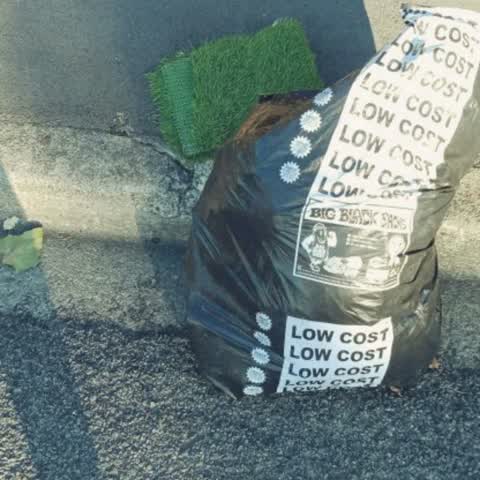 Rubbish/Recycling, a report photo