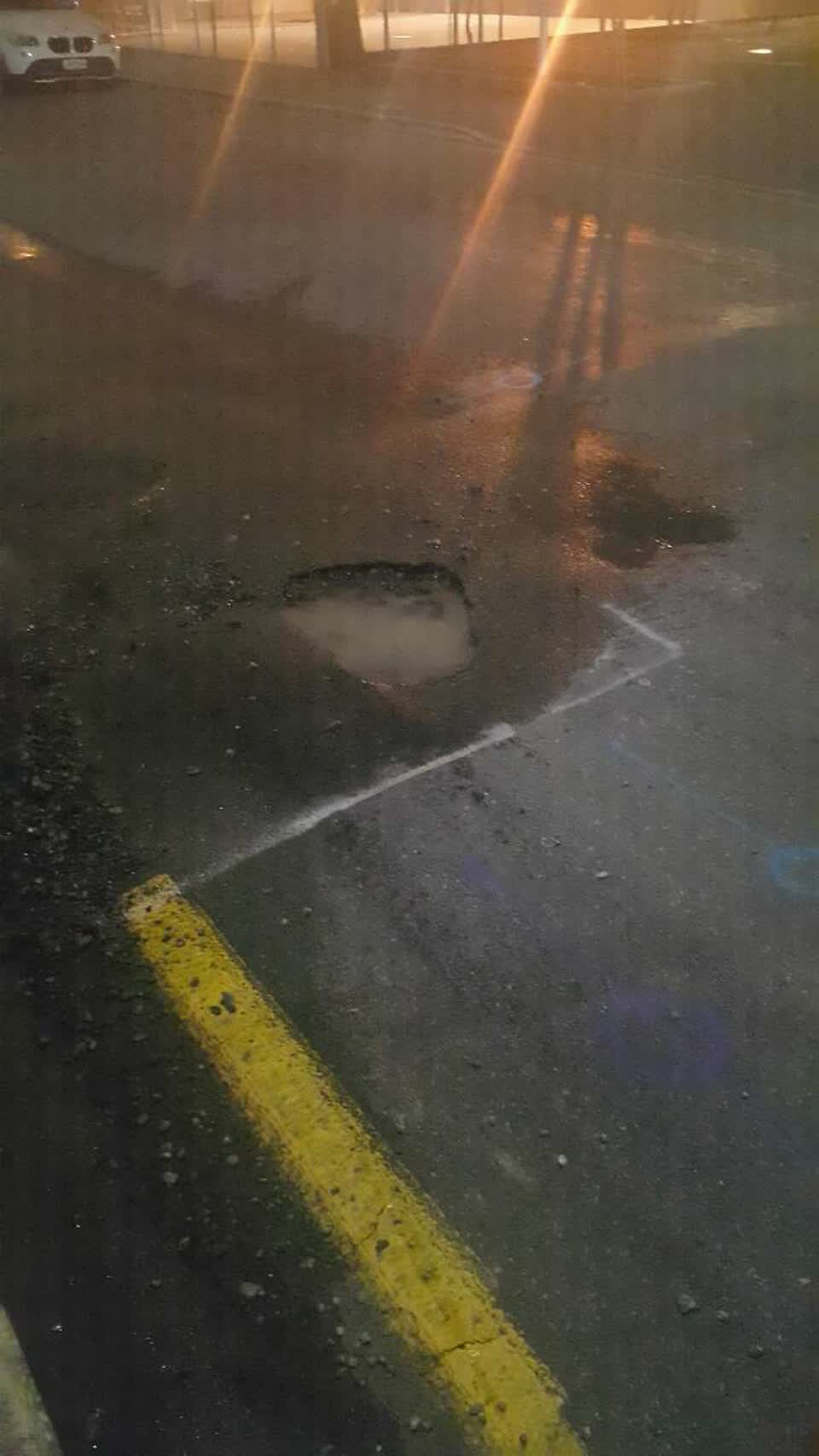 The photograph attached to this roading/streets report