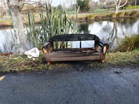 Rubbish/Recycling, a report photo