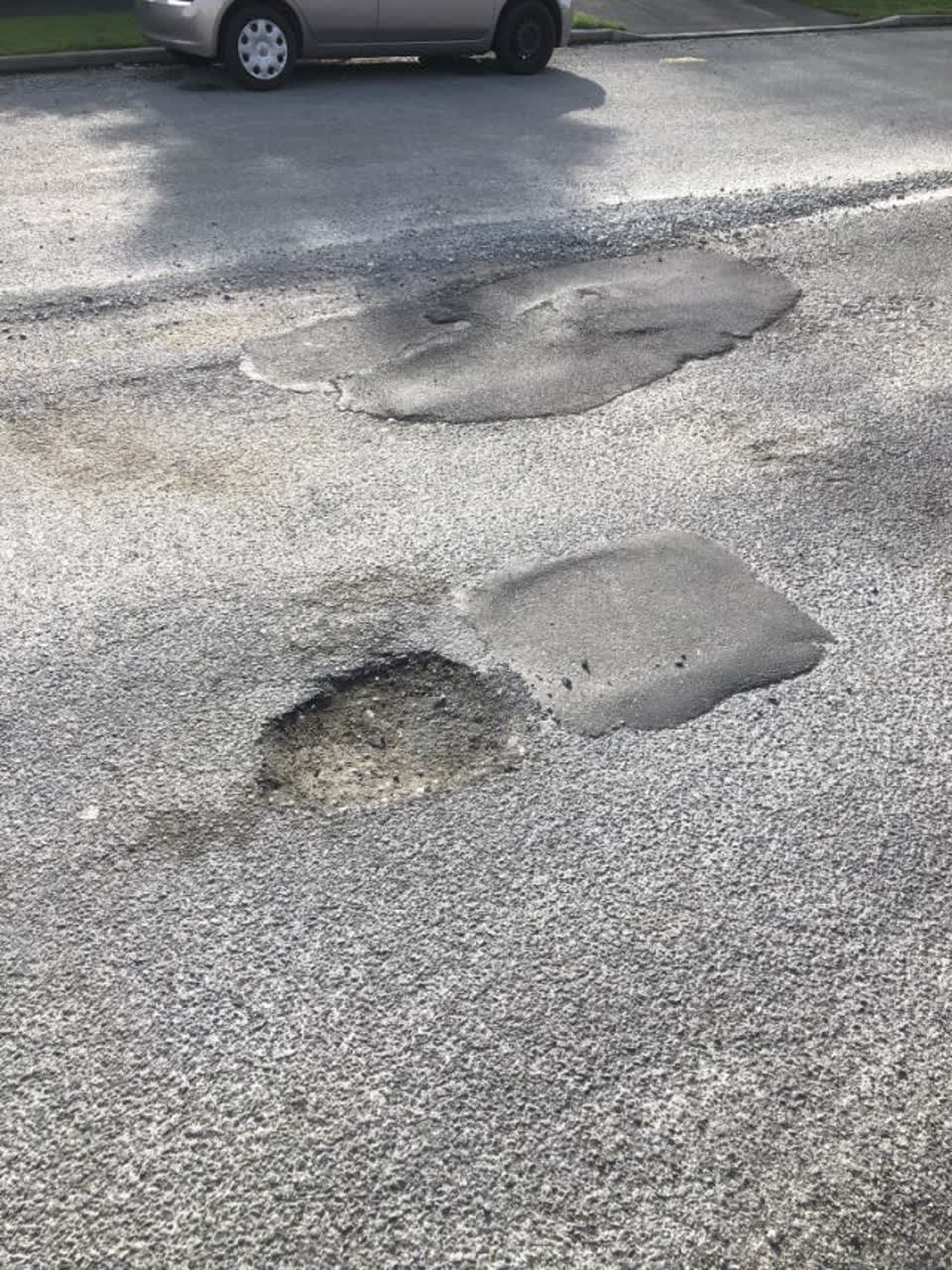 The photograph attached to this roading/streets report