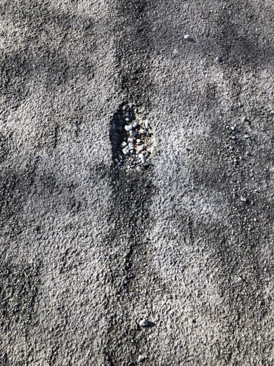The photograph attached to this roading/streets report