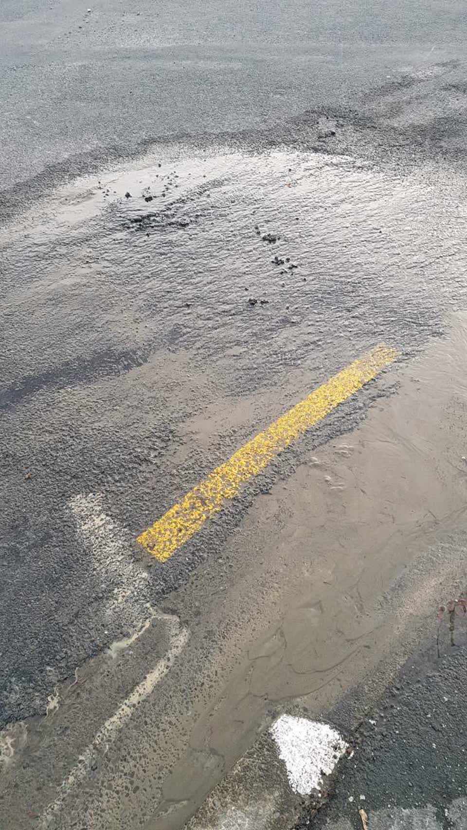 The photograph attached to this roading/streets report