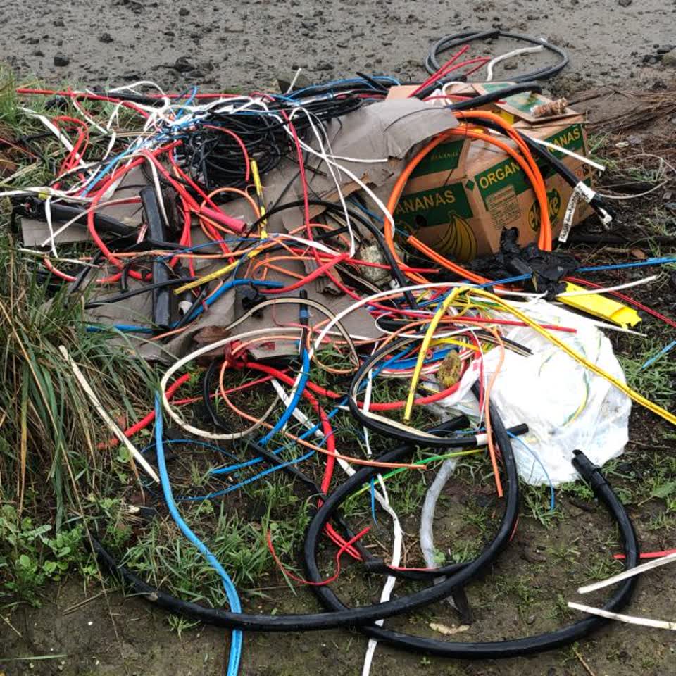 The photograph attached to this rubbish/recycling report