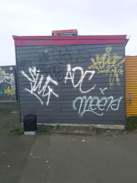 Graffiti, a report photo