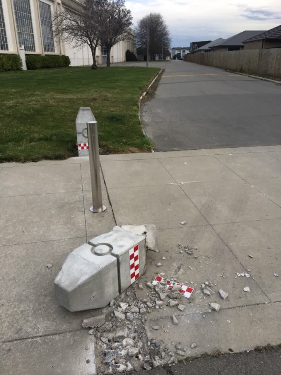 The photograph attached to this roading/streets report