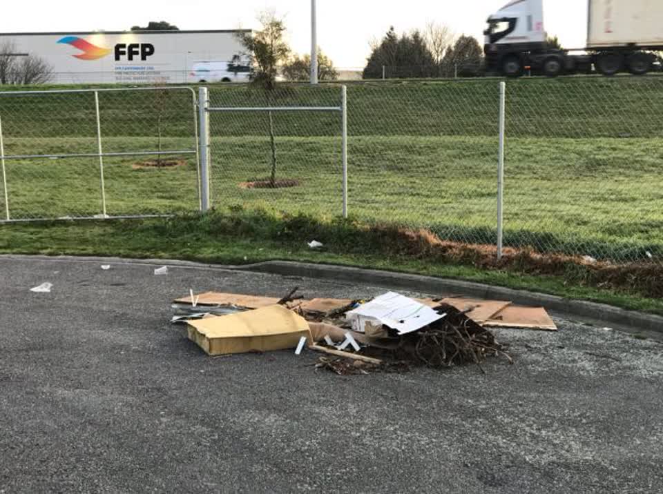 The photograph attached to this roading/streets report