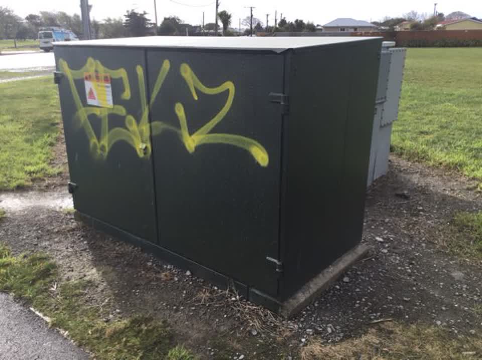 The photograph attached to this graffiti report