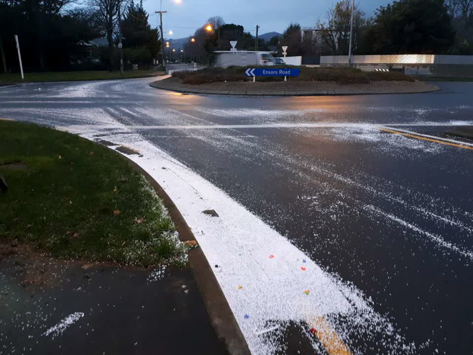 The photograph attached to this roading/streets report