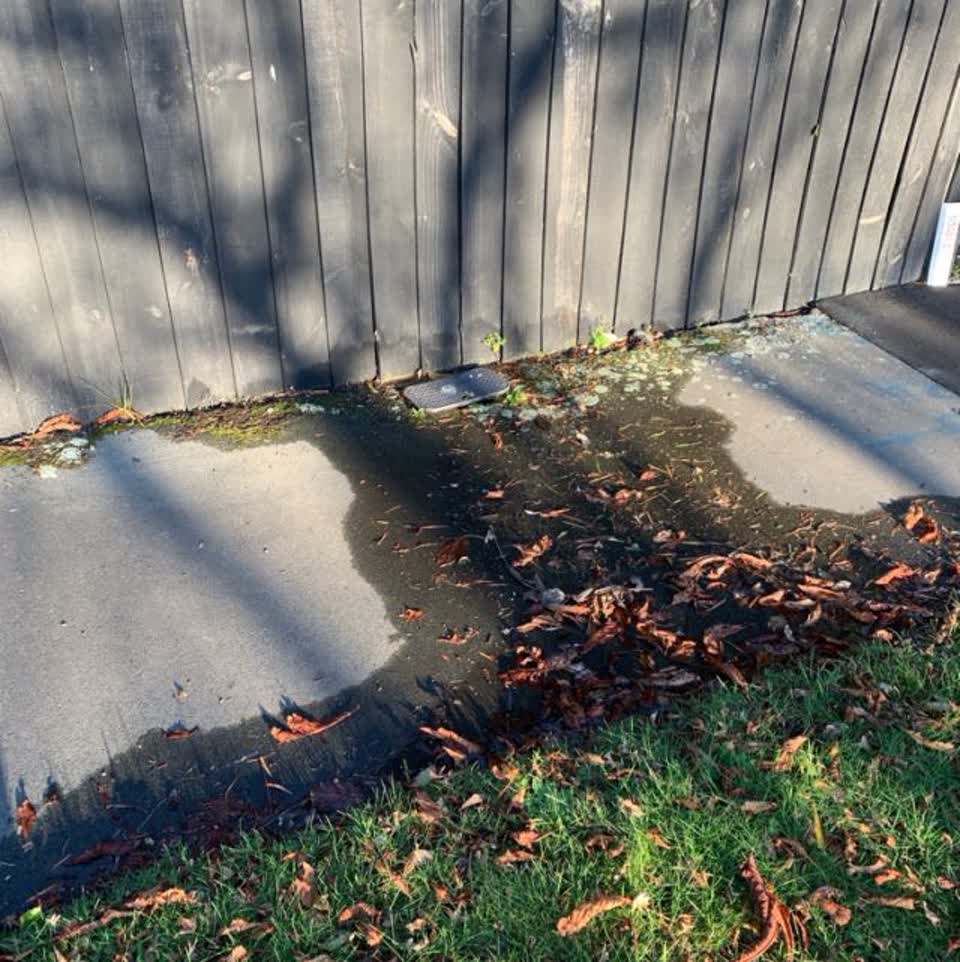 The photograph attached to this water supply report