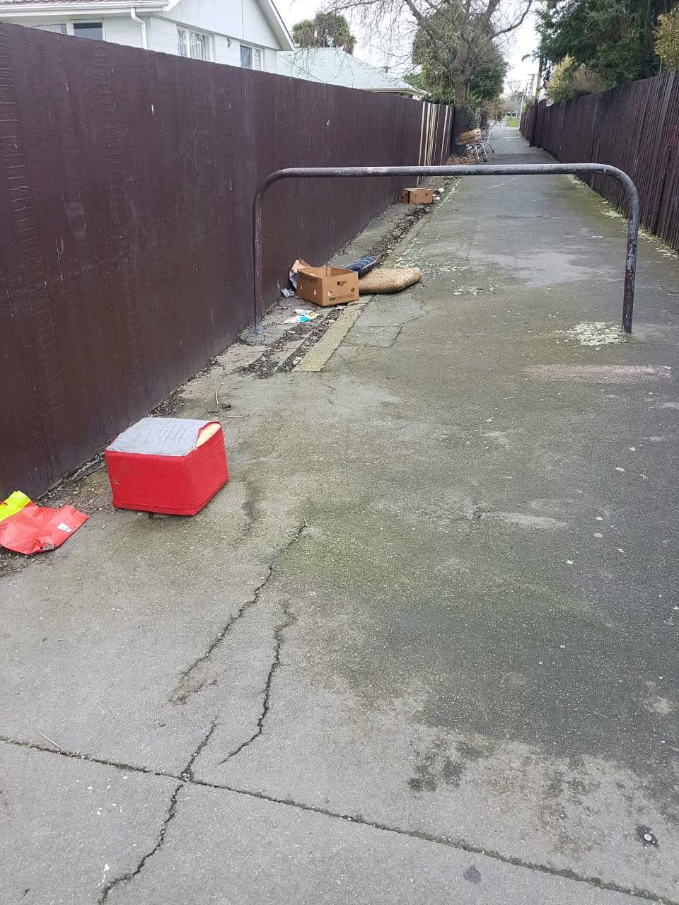 The photograph attached to this rubbish/recycling report