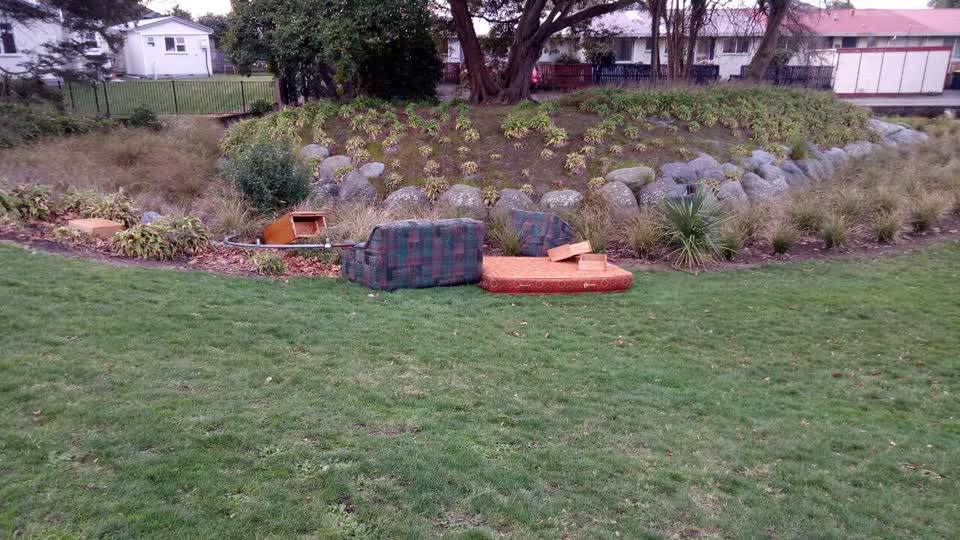 The photograph attached to this rubbish/recycling report