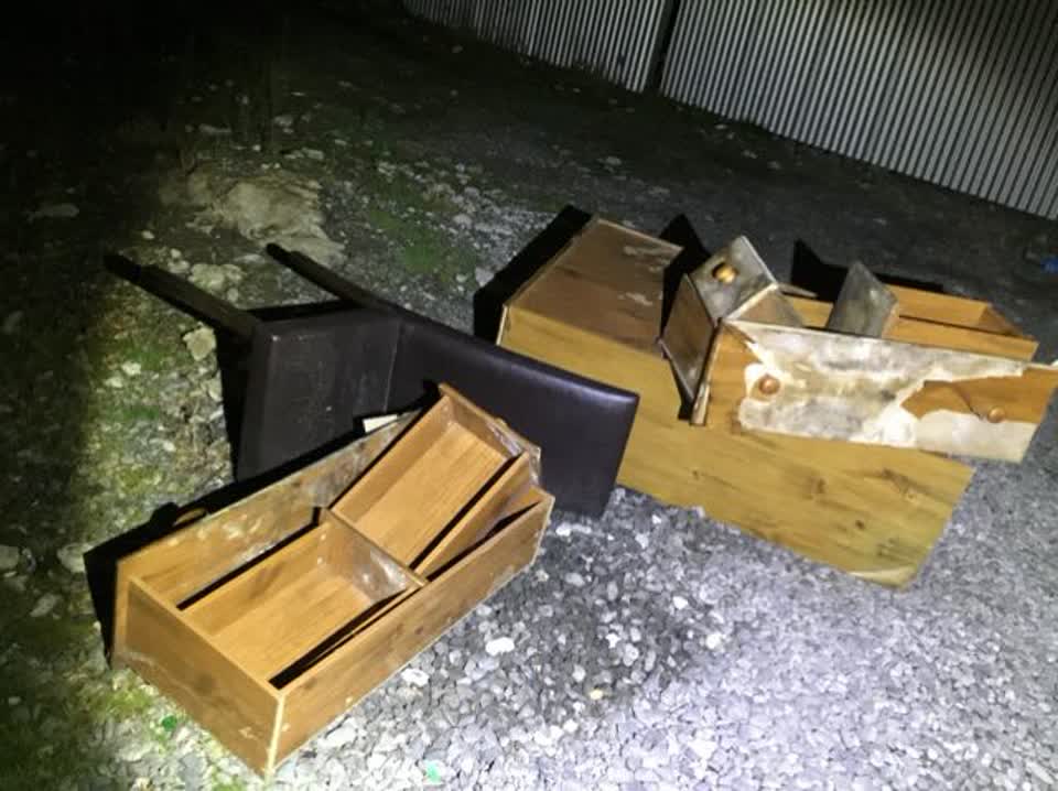 The photograph attached to this rubbish/recycling report
