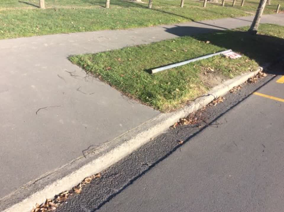The photograph attached to this roading/streets report