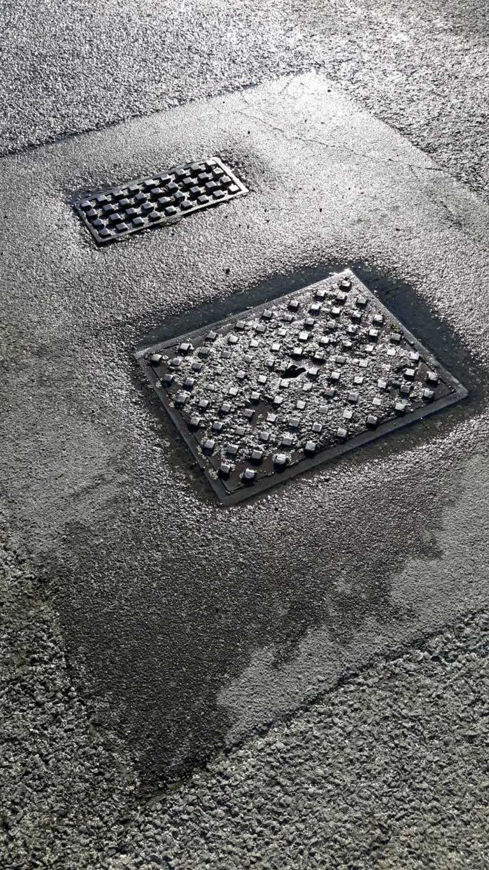The photograph attached to this roading/streets report