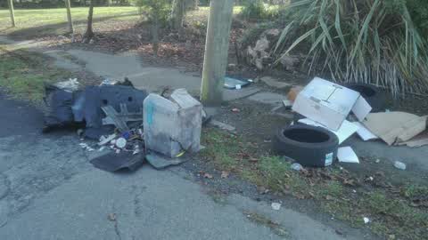 Rubbish/Recycling, a report photo