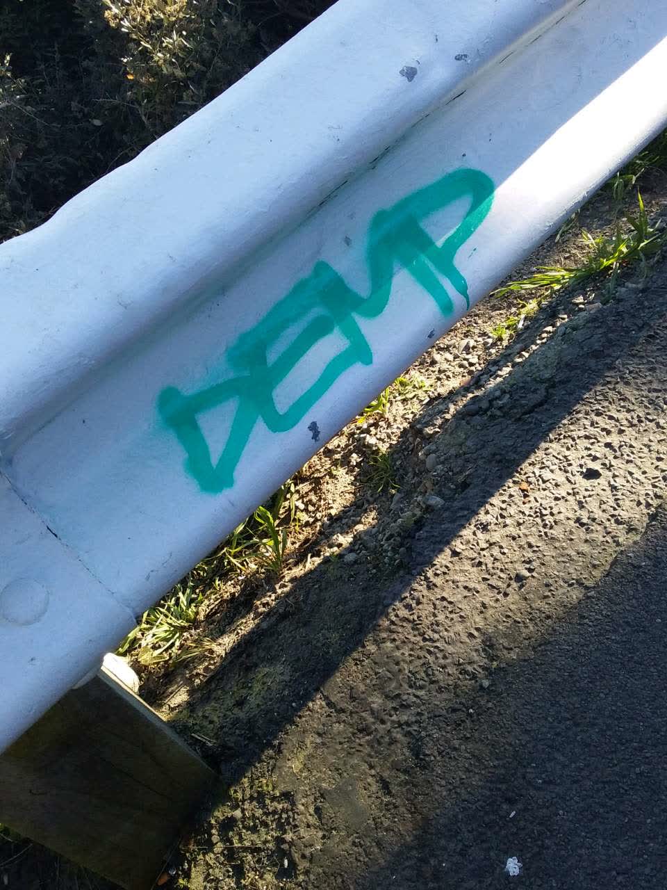 The photograph attached to this graffiti report