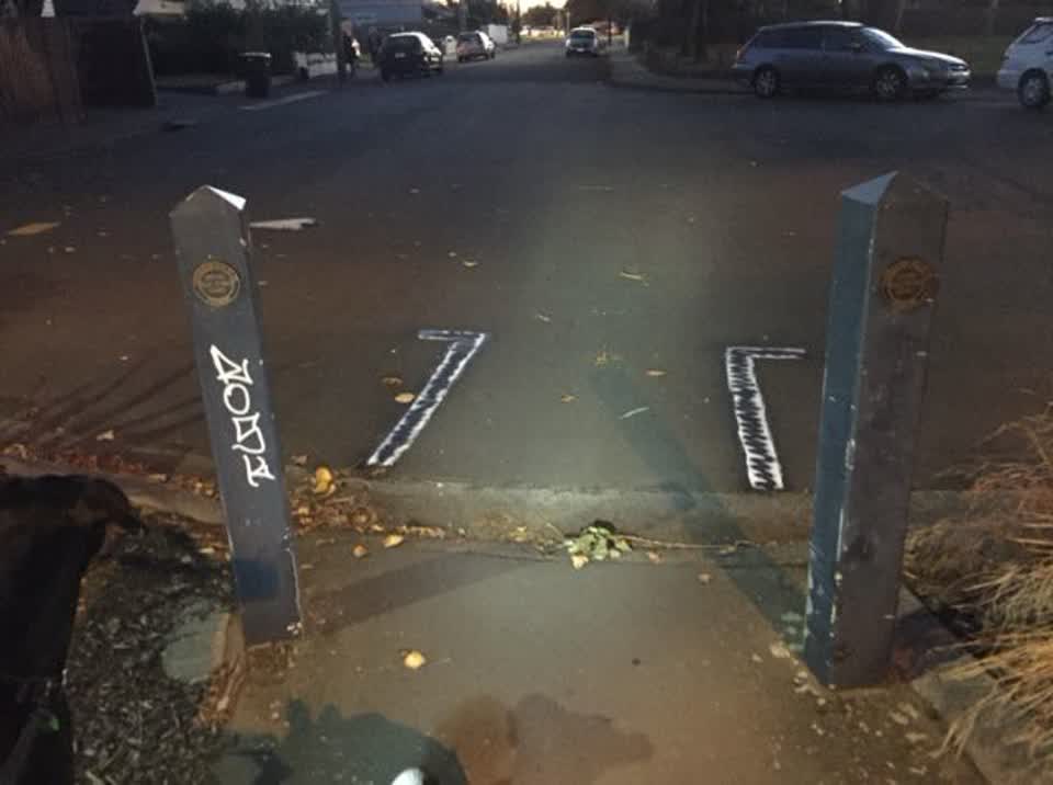 The photograph attached to this roading/streets report