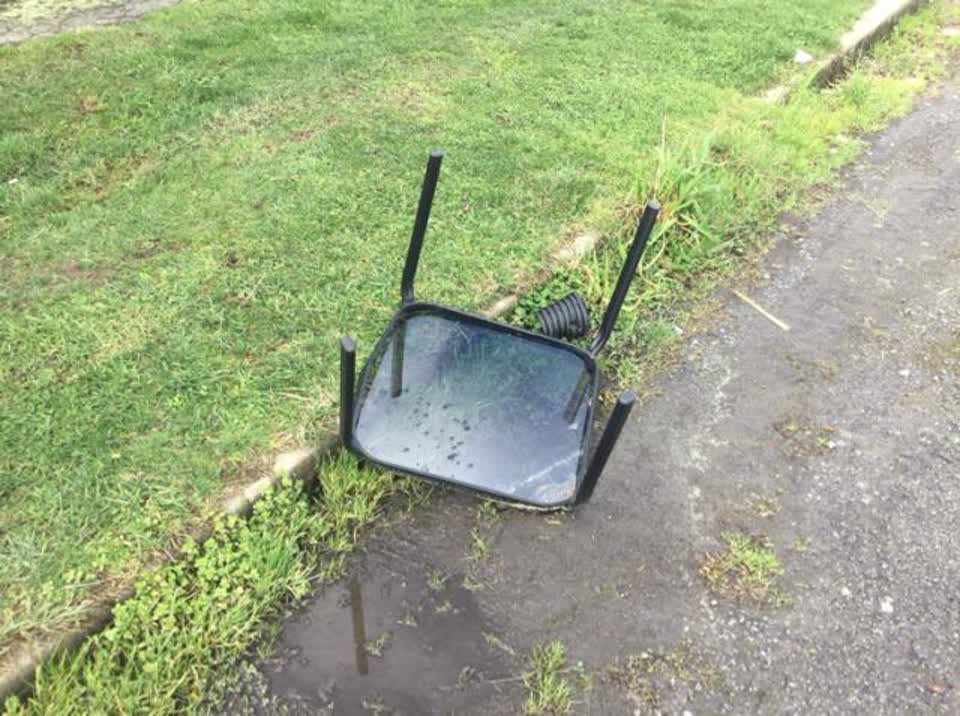 The photograph attached to this rubbish/recycling report