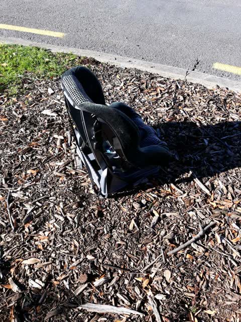 Rubbish/Recycling, a report photo