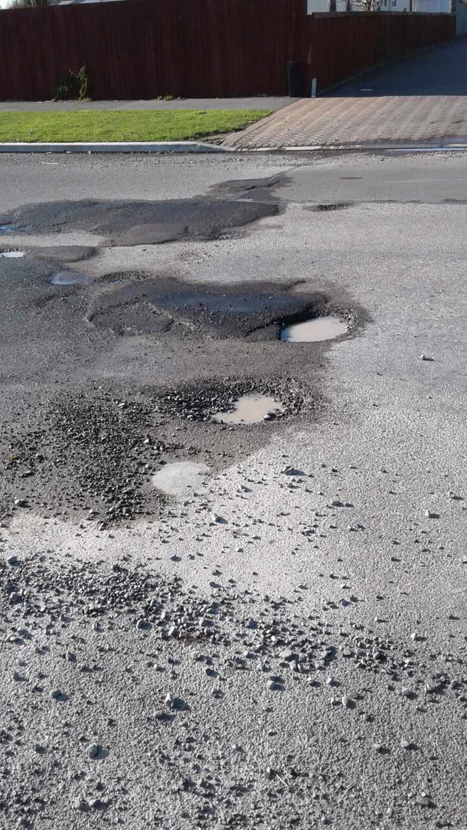 The photograph attached to this roading/streets report
