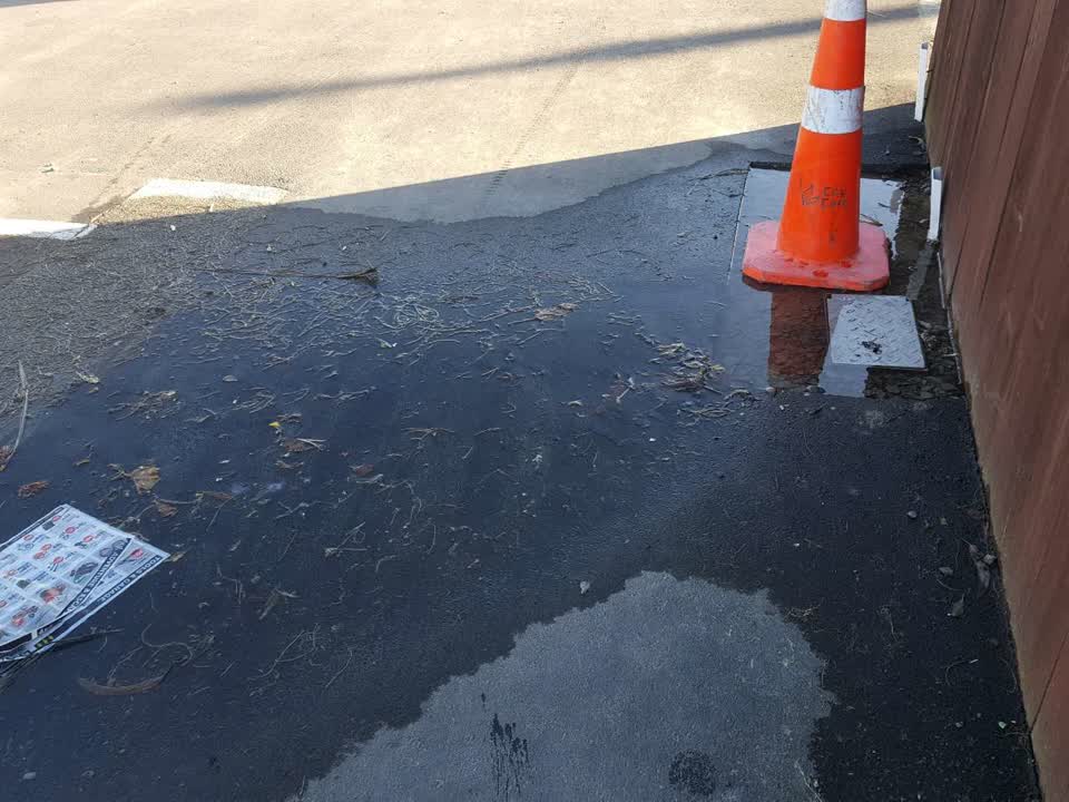 The photograph attached to this water supply report