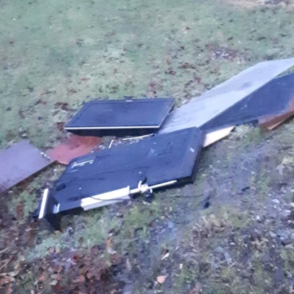 The photograph attached to this rubbish/recycling report