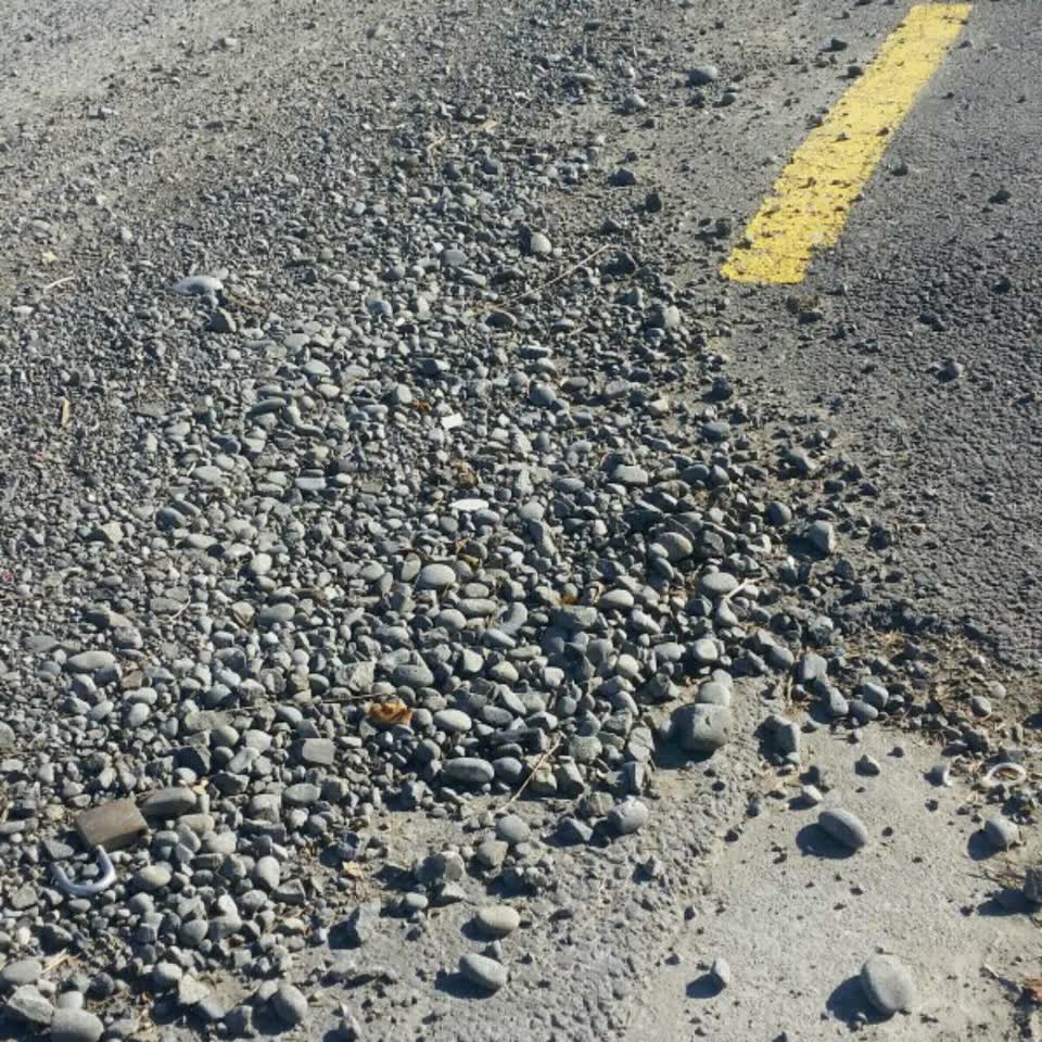 The photograph attached to this roading/streets report