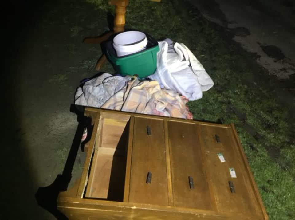 The photograph attached to this rubbish/recycling report