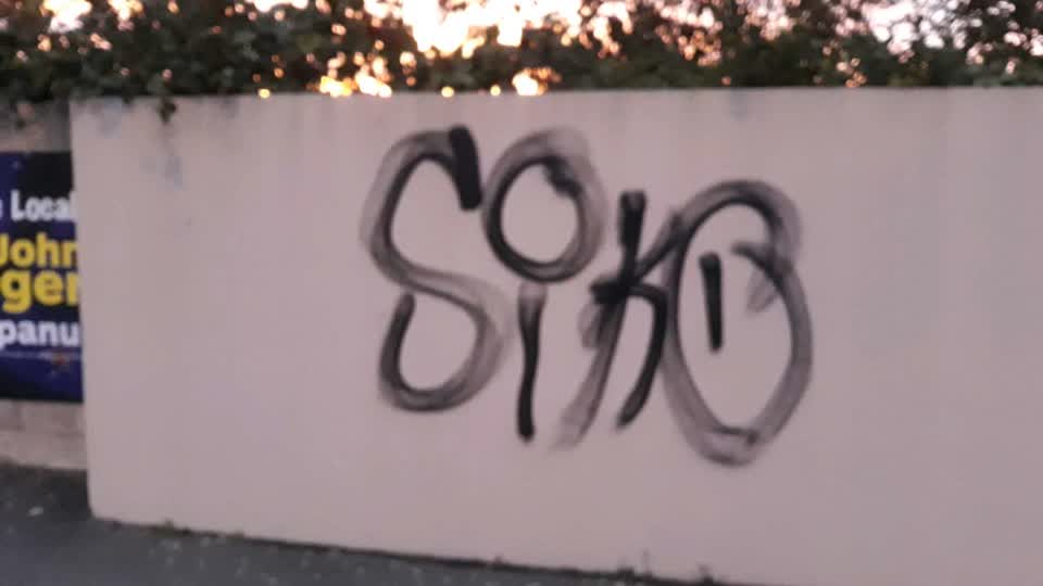 The photograph attached to this graffiti report