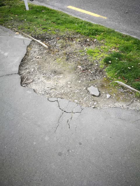 Roading/Streets, a report photo