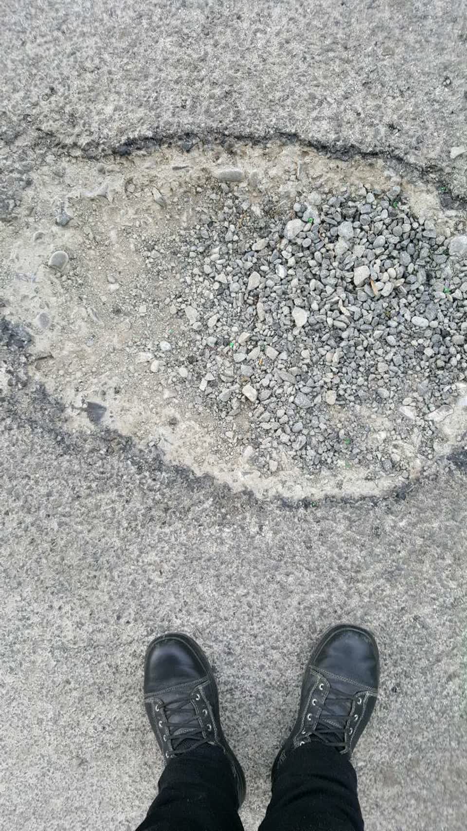 The photograph attached to this roading/streets report