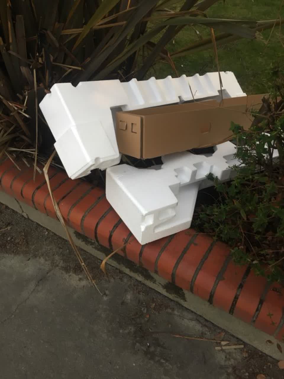 The photograph attached to this rubbish/recycling report