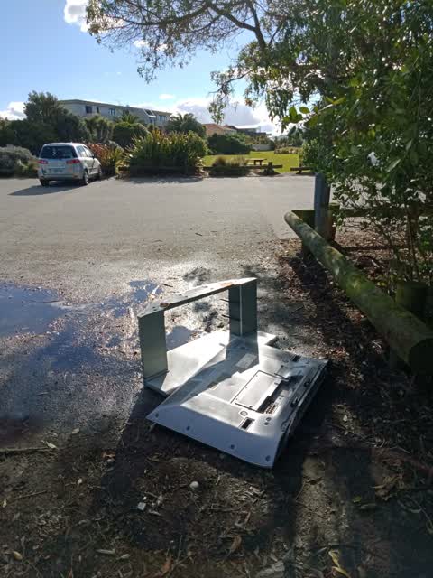 Rubbish/Recycling, a report photo