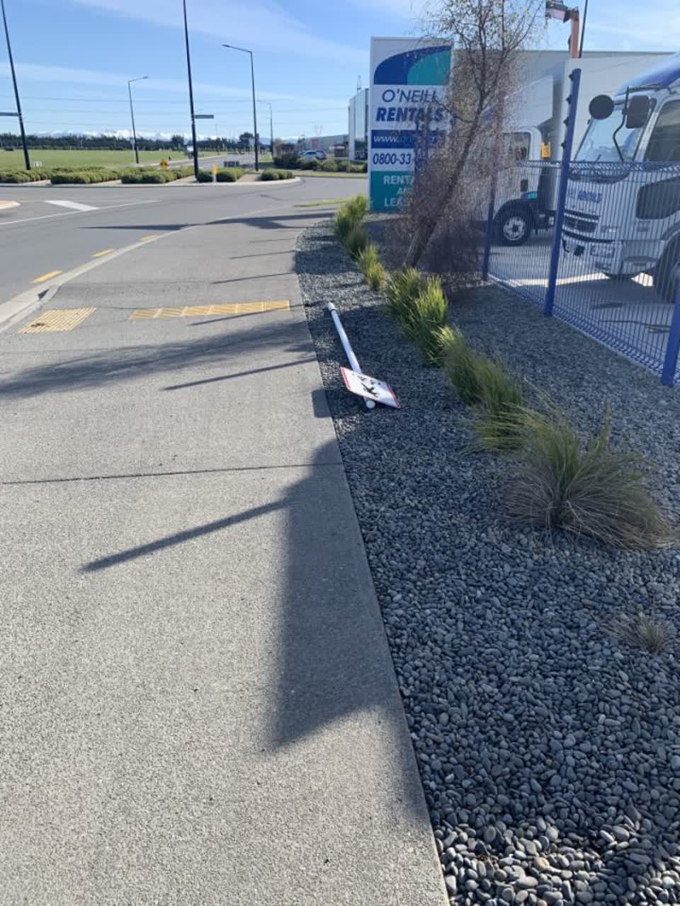 The photograph attached to this roading/streets report