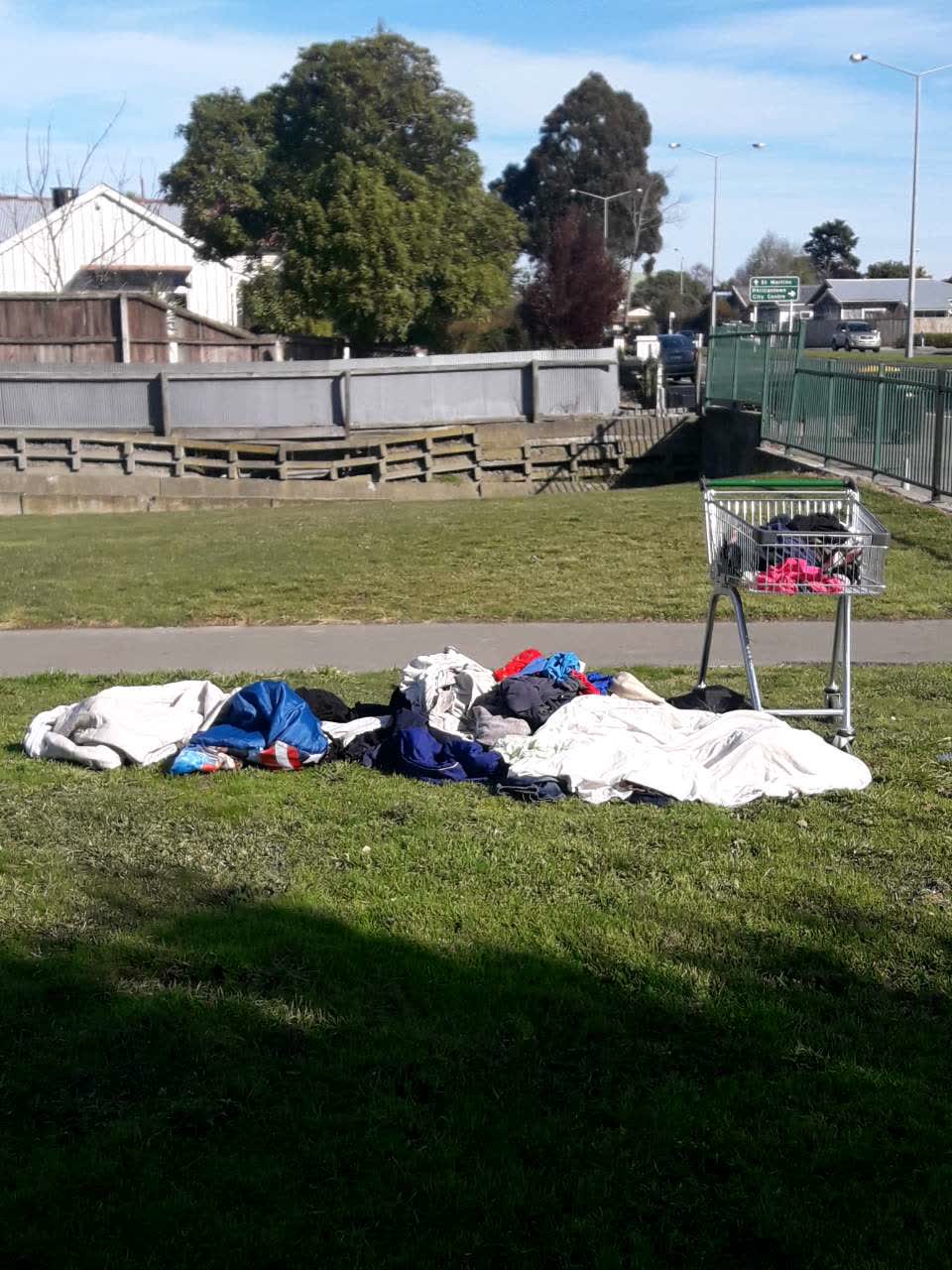 The photograph attached to this rubbish/recycling report