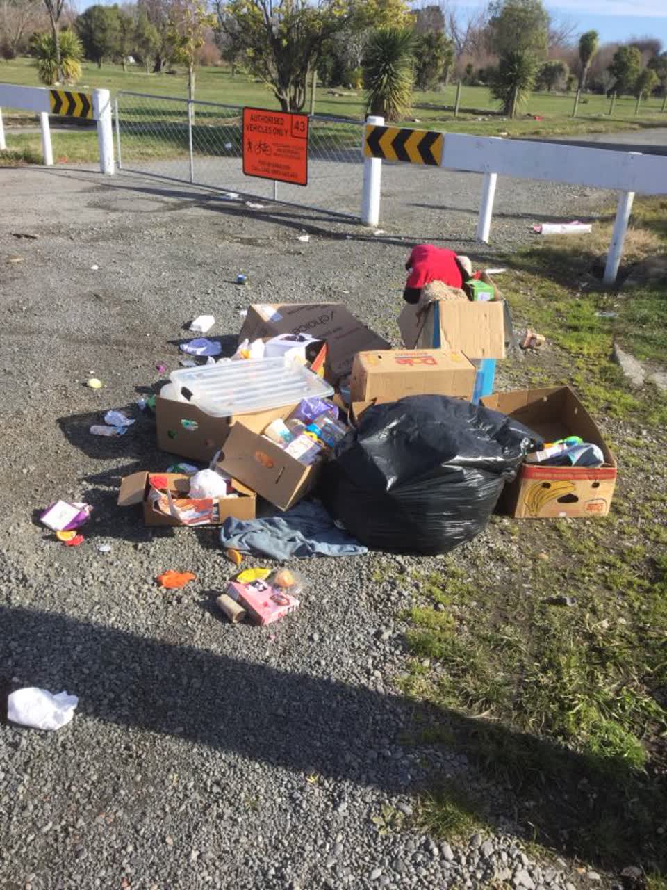 The photograph attached to this rubbish/recycling report