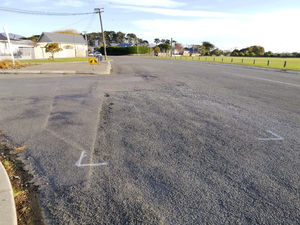 The photograph attached to this roading/streets report