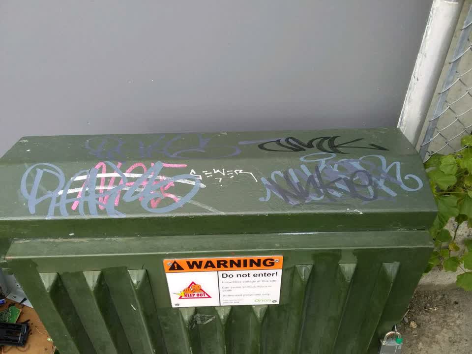 The photograph attached to this graffiti report