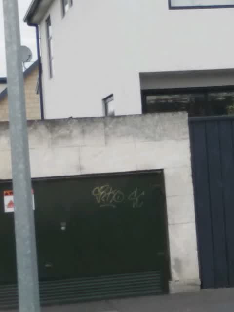 Graffiti, a report photo