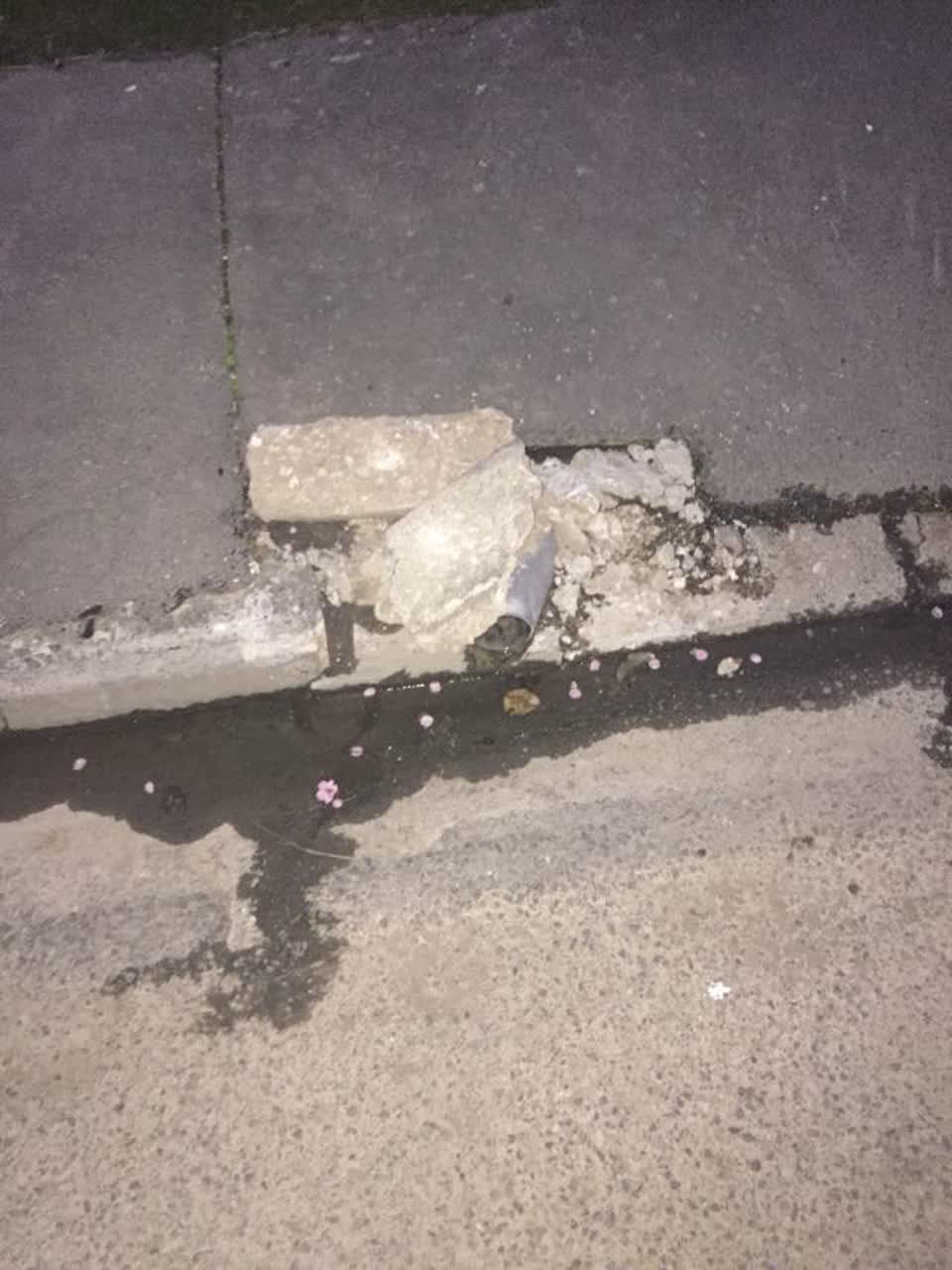 The photograph attached to this roading/streets report