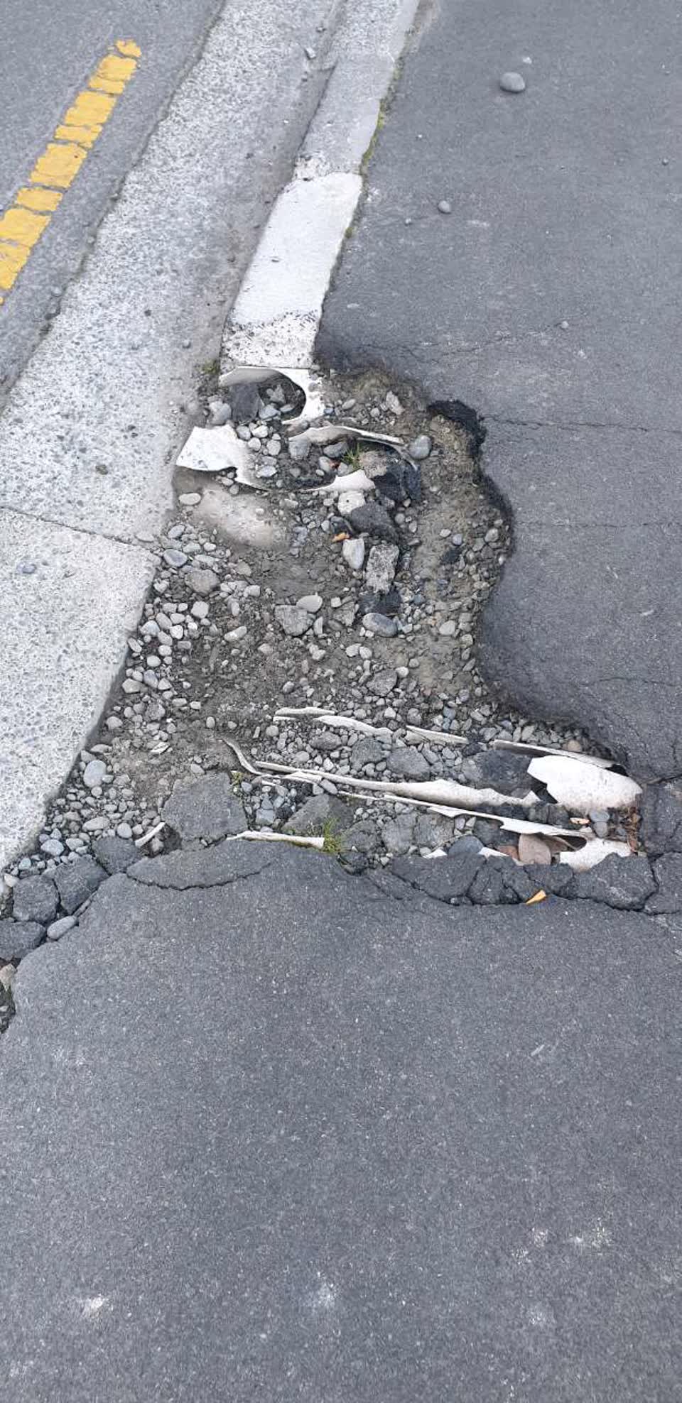 The photograph attached to this roading/streets report